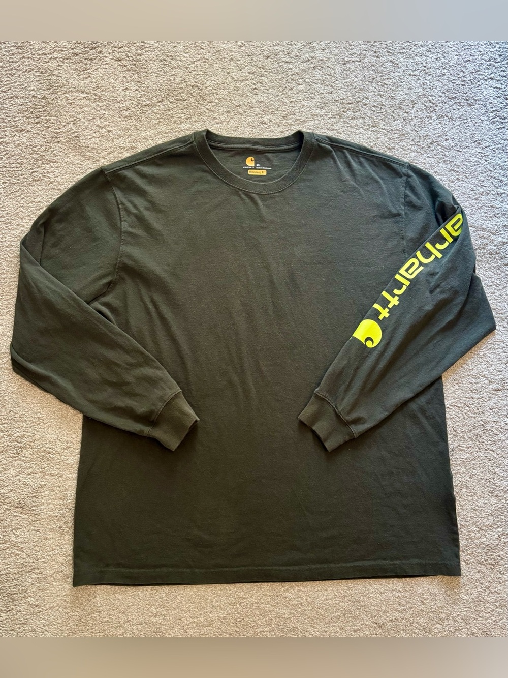 Men’s XL Original Fit Carhartt Long Sleeve Tee in Dark Green